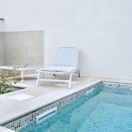 5 Bedroom Amazing In Ferienhaus *